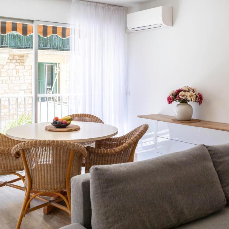 86m- Spacious 3 room apartment with large terrace - Appartement 2 Chambres - 15