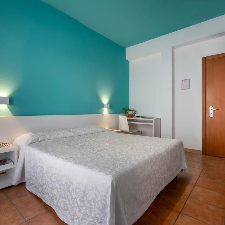 Hotel Portofino - Camera Superior Matrimoniale/Doppia con Letti Singoli - 2