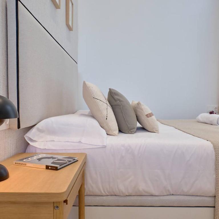 Romantic Suite Roig Arena N1 Virkin Suites - Apartment - 2
