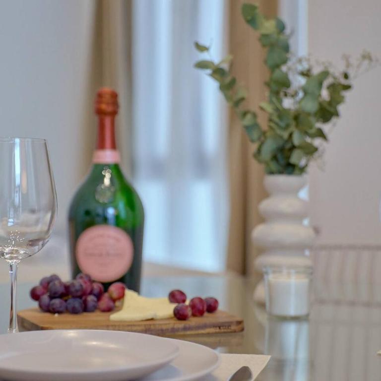 Romantic Suite Roig Arena N1 Virkin Suites - Apartment - 25