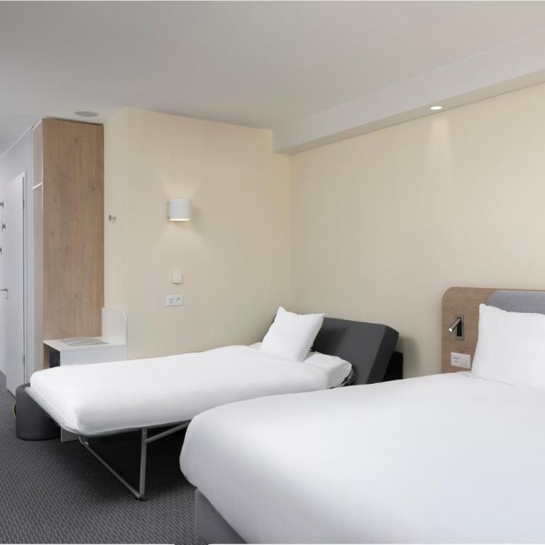 Holiday Inn Express & Suites Sion by IHG - Junior Suite mit Queensize-Bett und Einzelschlafsofa - 2