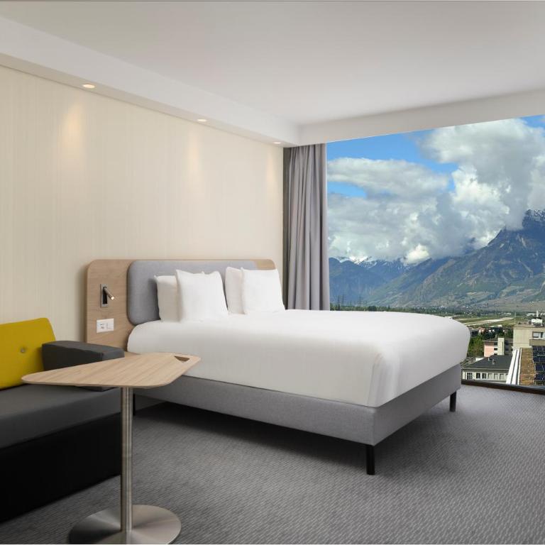 Holiday Inn Express & Suites Sion by IHG - Junior Suite mit Queensize-Bett und Einzelschlafsofa - 6