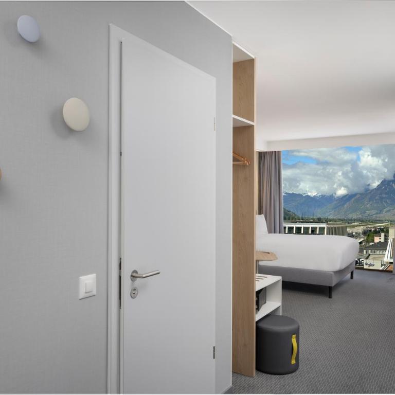 Holiday Inn Express & Suites Sion by IHG - Junior Suite mit Queensize-Bett und Einzelschlafsofa - 5