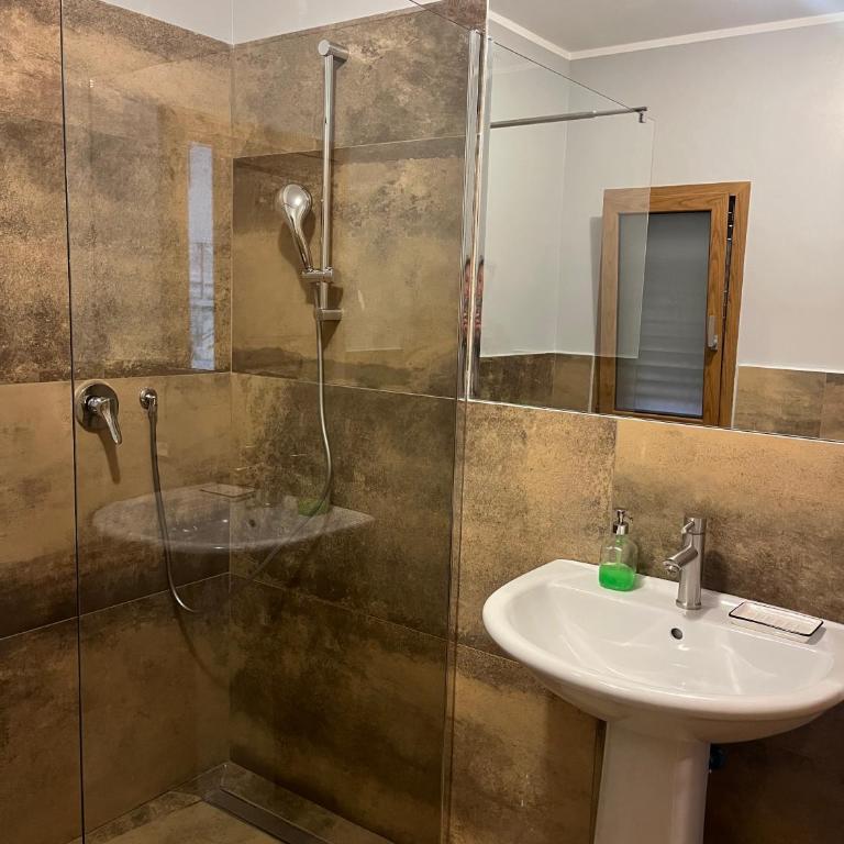 Casa Nicuzza - One-Bedroom Apartment with Balcony and Mountain View - 10