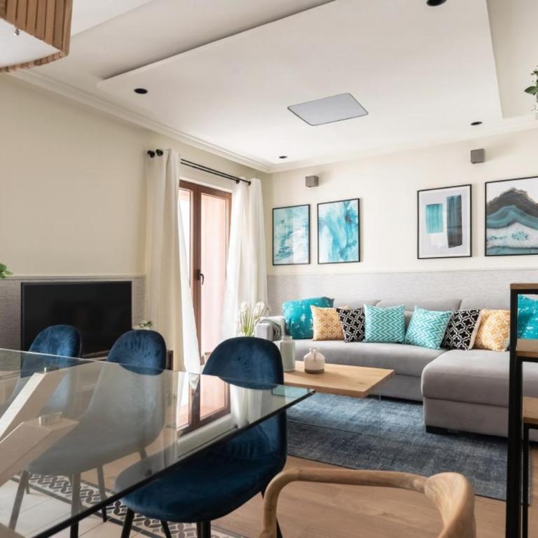 Sophisticated Refurbished - 2BD 2BTH-Malasaña - Apartment - 2