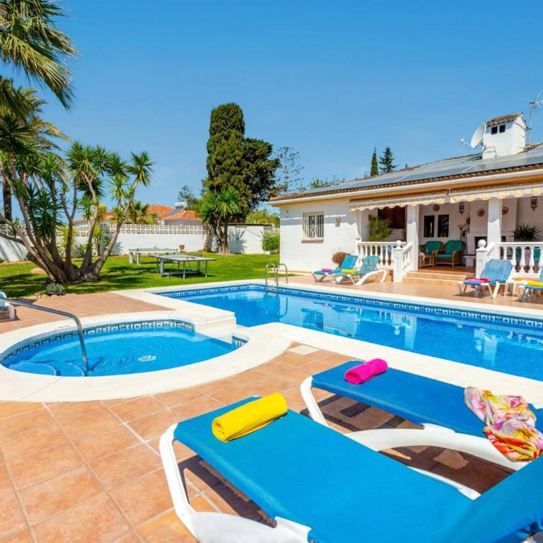 Villa Aran by Villa Plus - Villa - 2