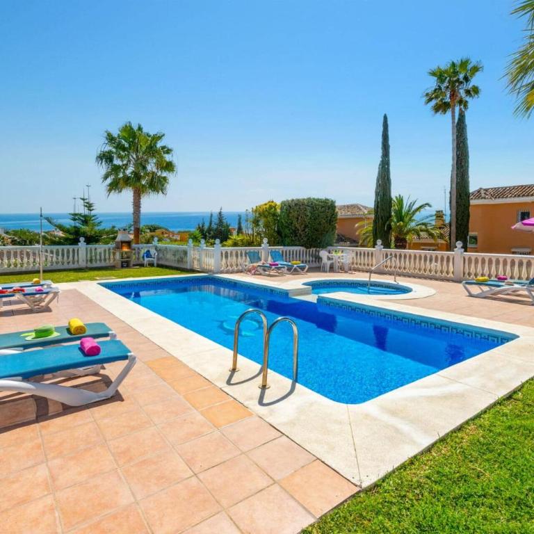 Villa Aran by Villa Plus - Villa - 9