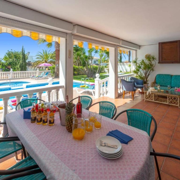 Villa Aran by Villa Plus - Villa - 6