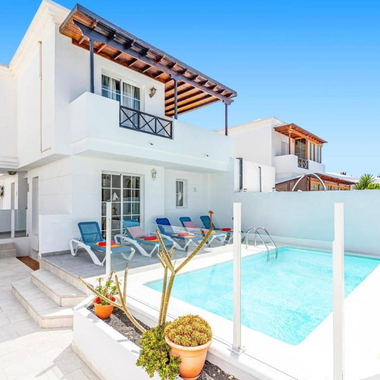 Villa Lotus by Villa Plus - Villa - 1