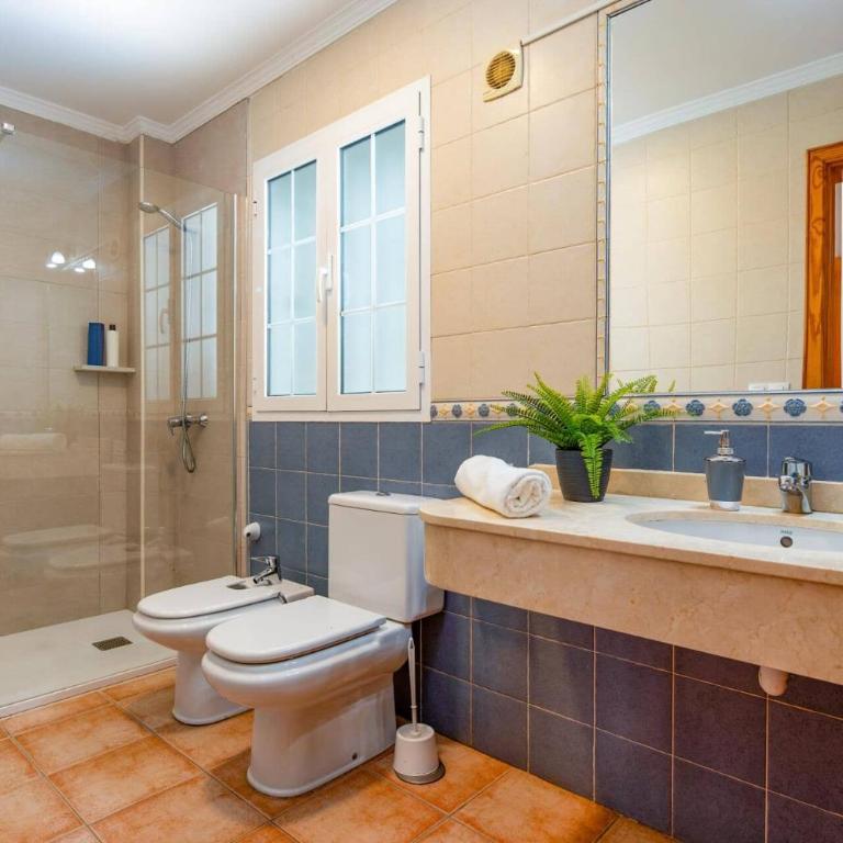 Villa Castillo by Villa Plus - Villa - 9