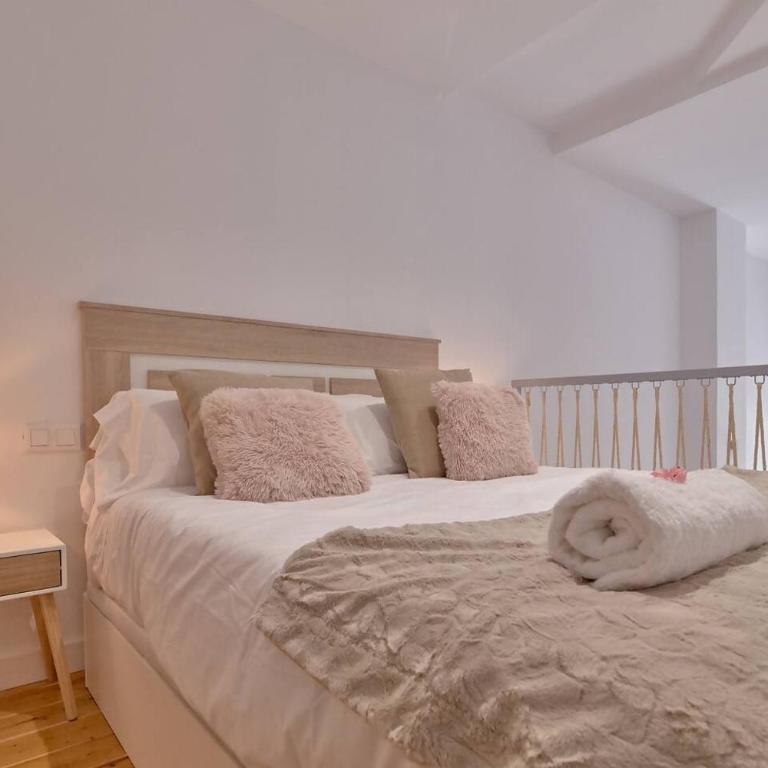 Romantic Suite Roig Arena N10 Virkin Suites - One-Bedroom Apartment - 38