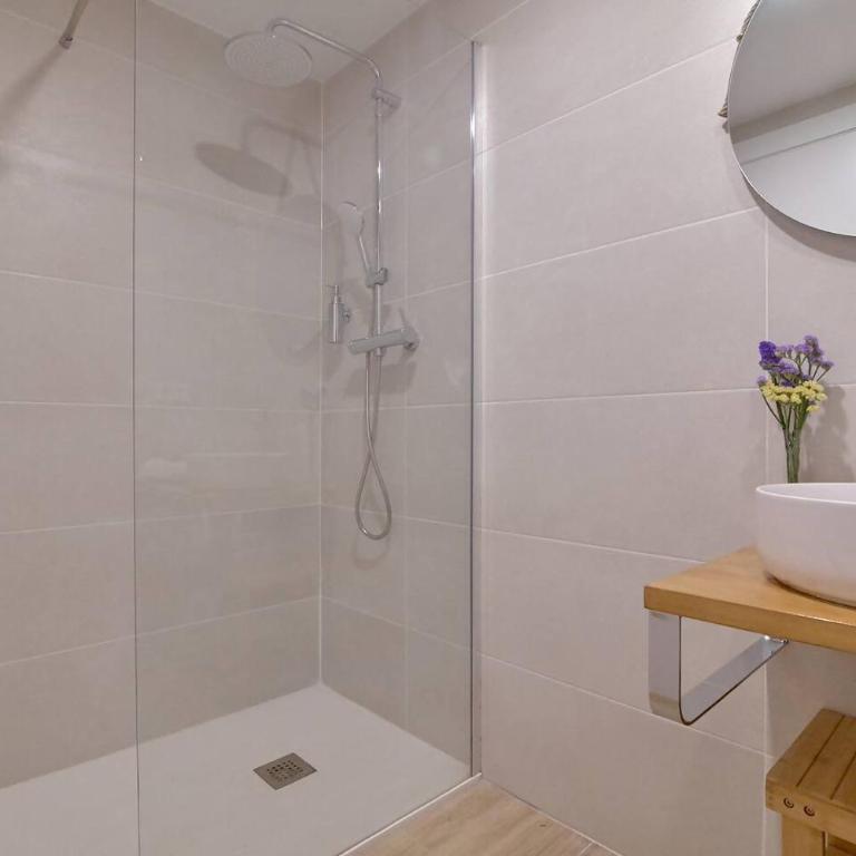 Romantic Suite Roig Arena N10 Virkin Suites - One-Bedroom Apartment - 9