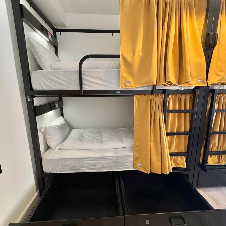 Lourdes Backpackers - Cama individual en dormitorio compartido femenino de 2 camas - 10