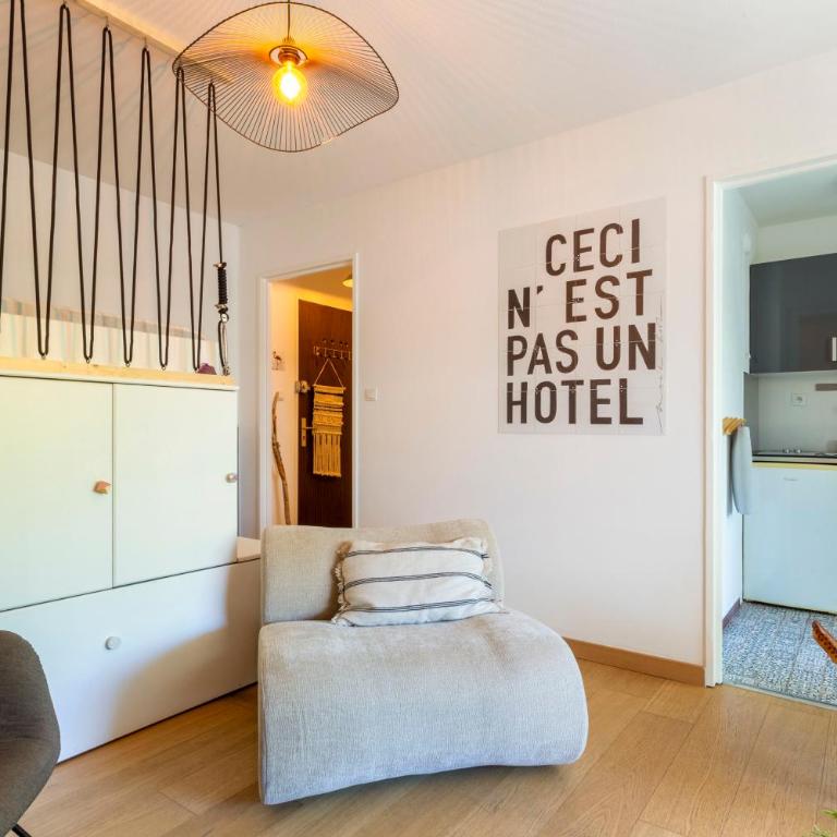 Chez Stéphanie De - Superbe studio design en centre ville avec piscine - Apartment mit 1 Schlafzimmer - 3
