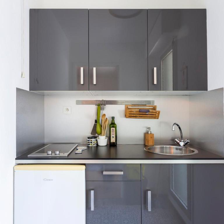 Chez Stéphanie De - Superbe studio design en centre ville avec piscine - Apartment mit 1 Schlafzimmer - 10