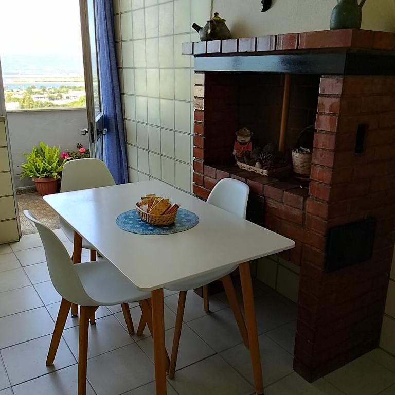 Appartamento panoramico Cagliari, I TRE GRILLI, centro - Three-Bedroom Apartment - 27