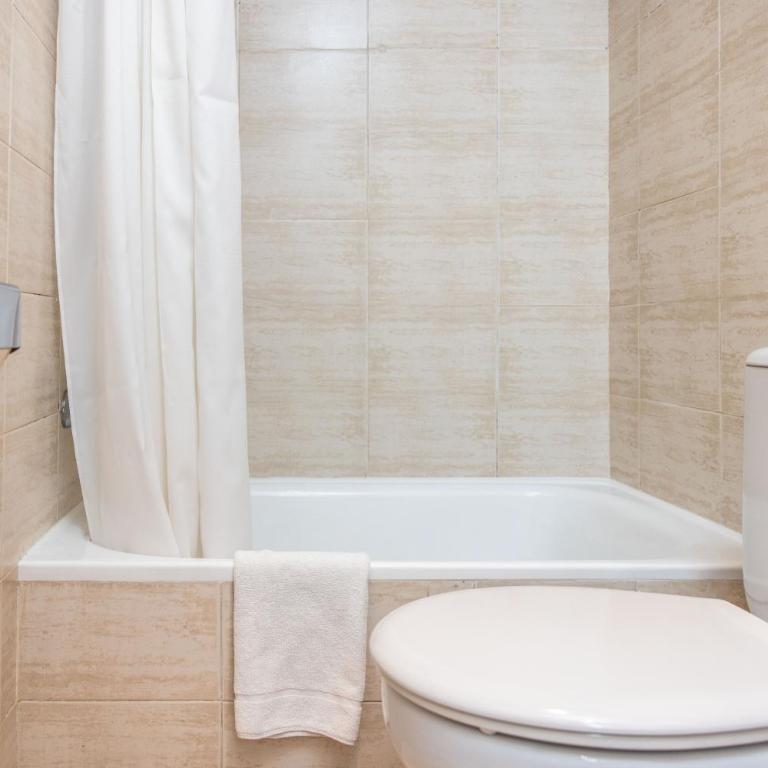 RVHotels Mar de Tossa - Habitación Doble con balcón - 3