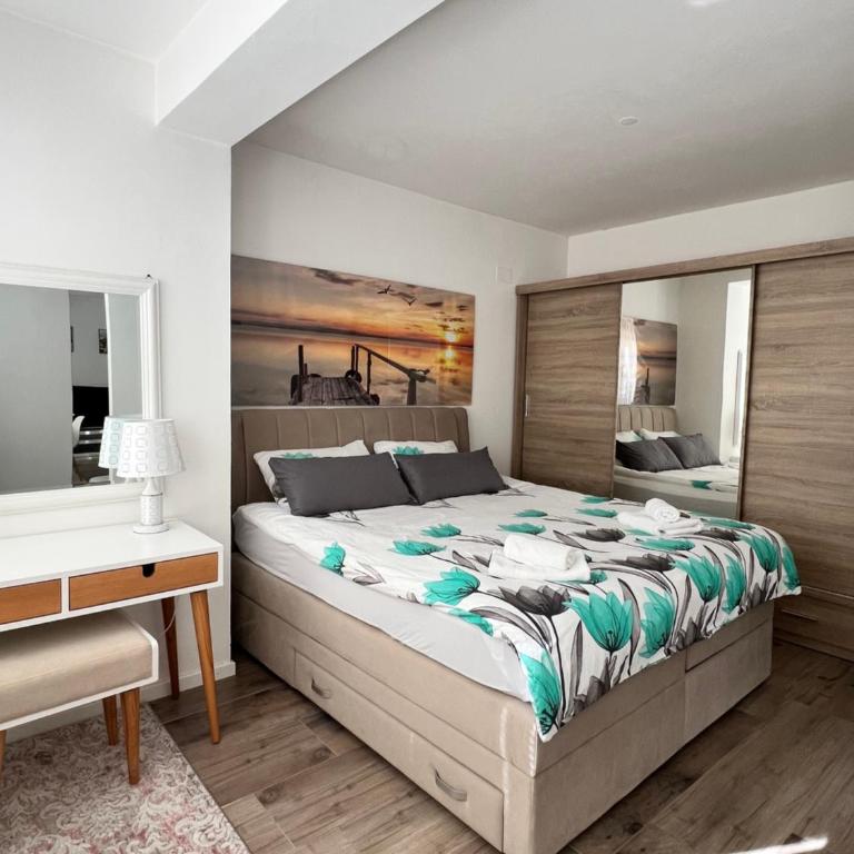 Apartmani Gandi - One-Bedroom Apartment - 2