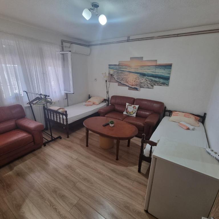 Apartments Vukmarković - Dvokrevetna Soba sa Zasebnim Krevetima i Zajedničkim Kupatilom - 3