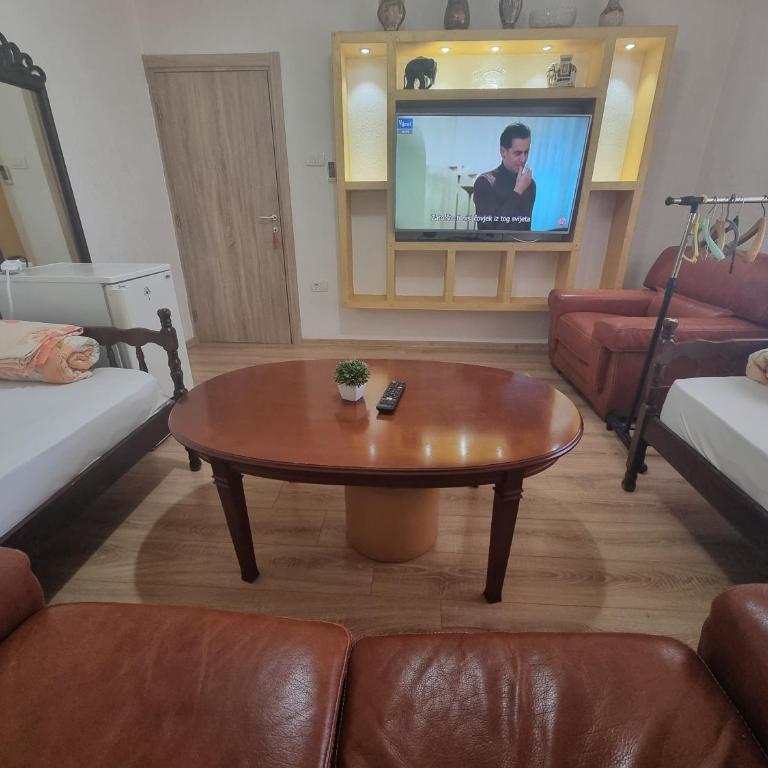 Apartments Vukmarković - Dvokrevetna Soba sa Zasebnim Krevetima i Zajedničkim Kupatilom - 2