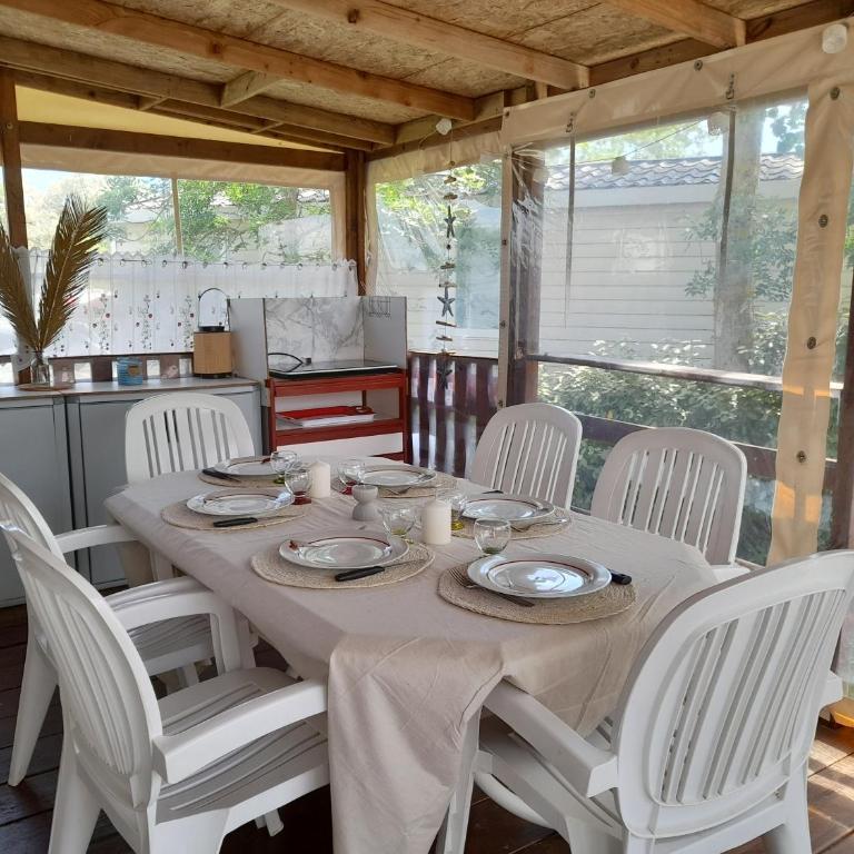 Camping l'Escale Mobil'home Giana - Mobile Home - 1