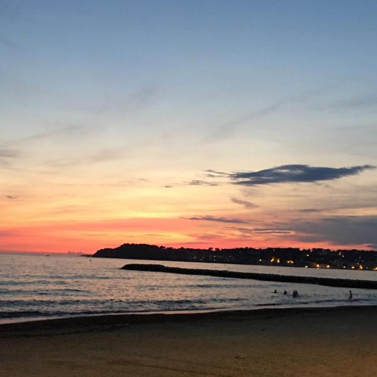 appartement T3 six fours les plages parking privé plage 600M - Two-Bedroom Apartment - 7