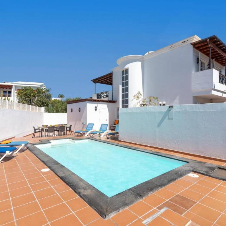 Villa Helena by Villa Plus - Villa - 1