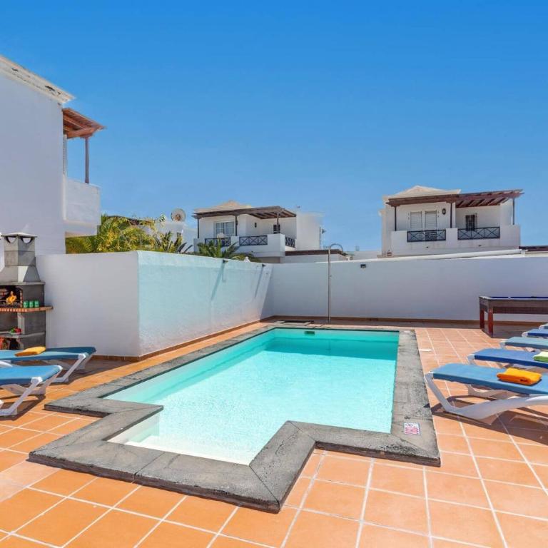 Villa Helena by Villa Plus - Villa - 4