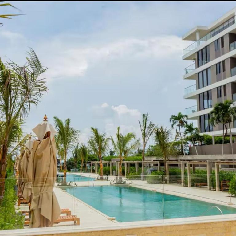Luxury Oasis Private Pool Wine BBQ and Sea - Two-Bedroom Apartment with Garden View - 2