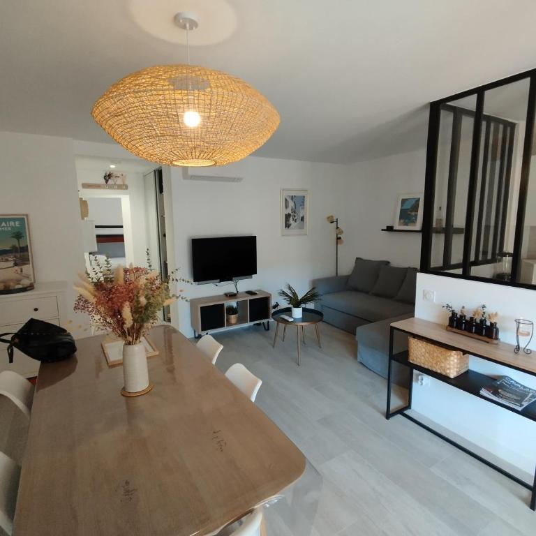 Central, terrasse, proche plage et toute proximité - Appartement 1 Chambre - 26