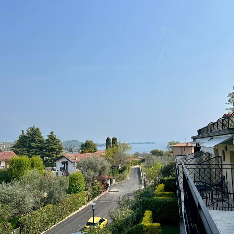 Le Terrazze del Garda - Immobili e Soluzioni Rent - Appartamento con 2 Camere da Letto e Terrazza - 3