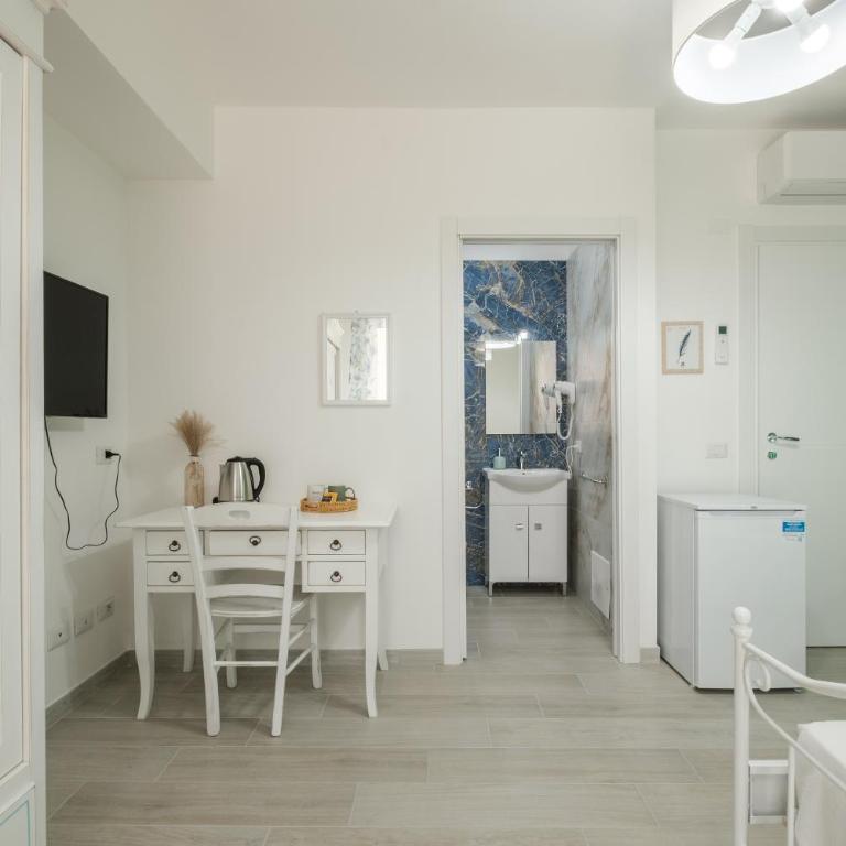 Sa Domu Colorada- Eleganza e comfort nel centro di Villasimius - Junior Suite - 13