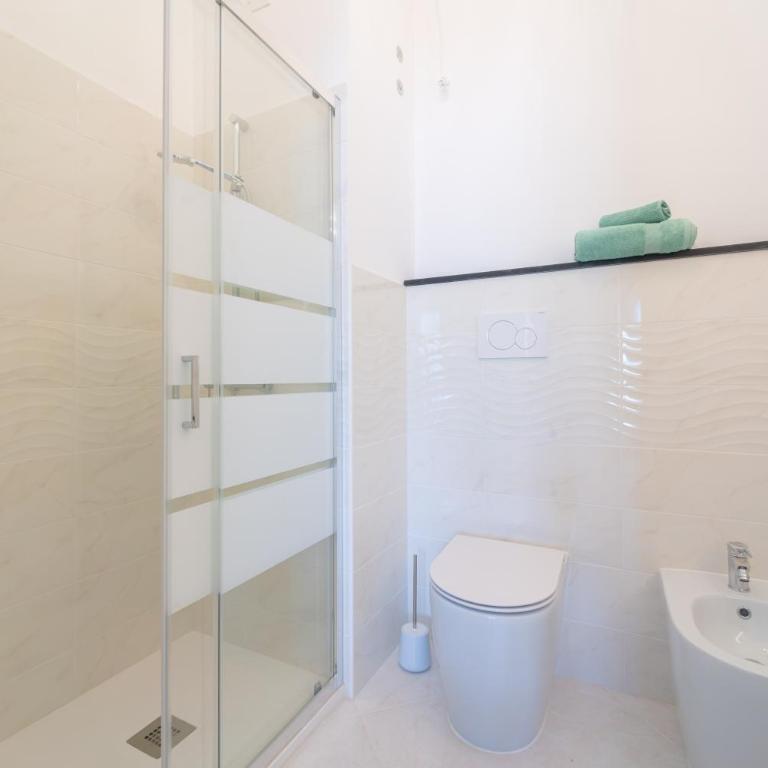 Smart Rooms Apartments - One-Bedroom Apartment - 18