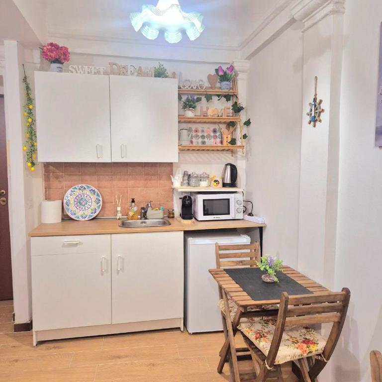 Dolce Catania - Family Room with Private Bathroom - 15