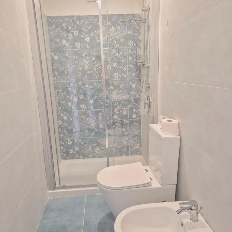 Dolce Catania - Family Room with Private Bathroom - 16
