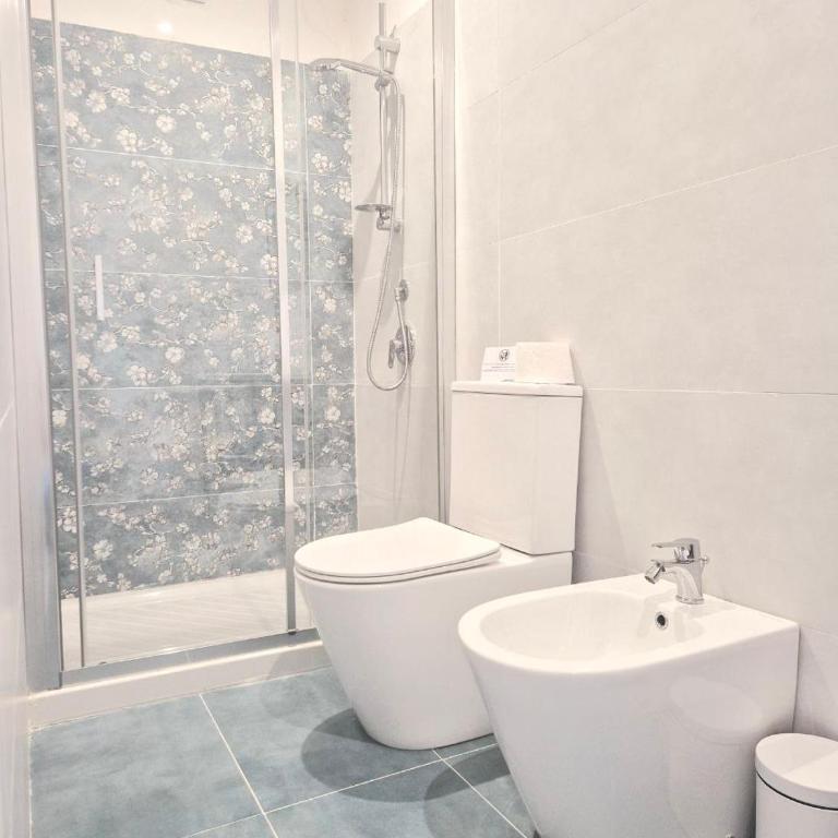 Dolce Catania - Family Room with Private Bathroom - 7