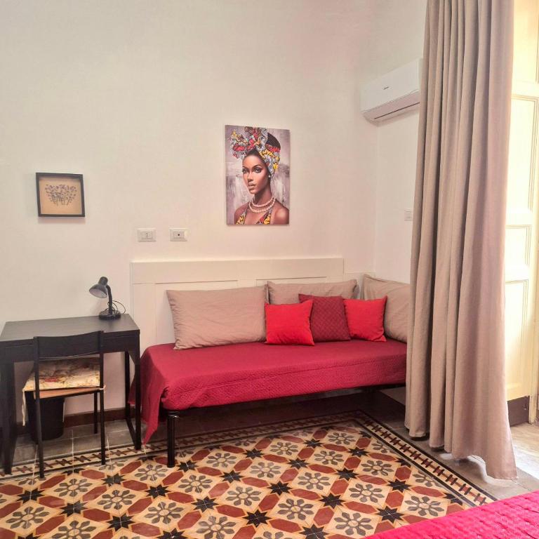 Dolce Catania - Triple Room with Private Bathroom - 10