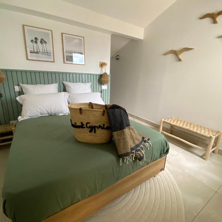 Villa Moana Lagune 4 chambres, 4 salles de bain, piscine privative chauffée à 30 degrés toute l année, balnéo, terrain de pétanque privé, ping-pong - Villa - 24