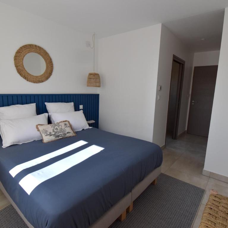 Villa Moana Lagune 4 chambres, 4 salles de bain, piscine privative chauffée à 30 degrés toute l année, balnéo, terrain de pétanque privé, ping-pong - Villa - 28
