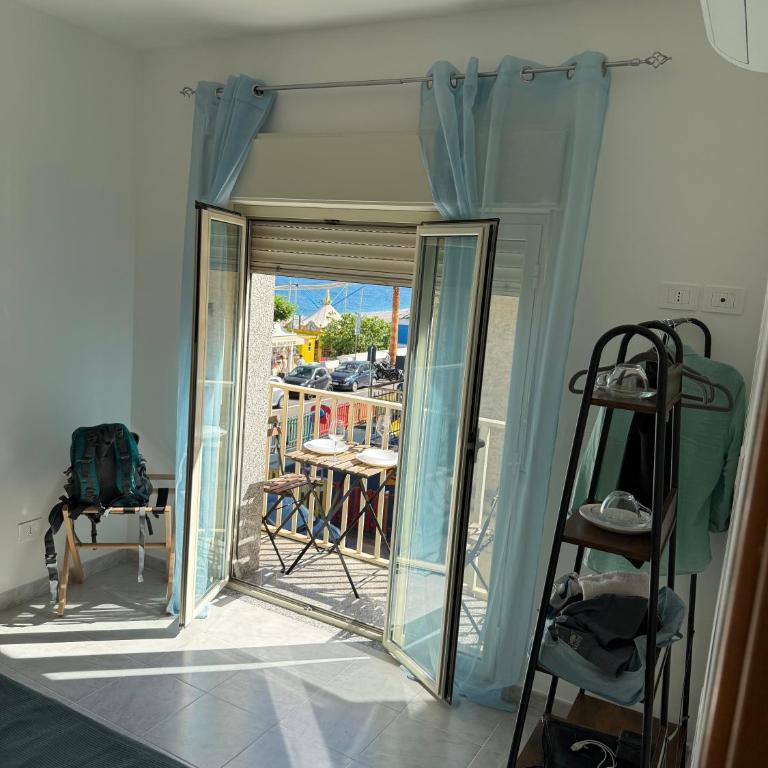 FAMILY HOUSE Letojanni Taormina - Appartamento con 2 Camere da Letto e con Vista - 3