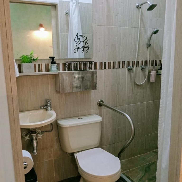 Tauro Black Suites Cerca al estadio Atanasio Girardot - Habitación Doble - 8