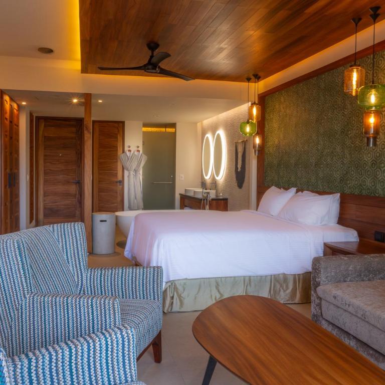 Sandos Playacar All Inclusive - Platinum King Master Suite Ocean Front - 4
