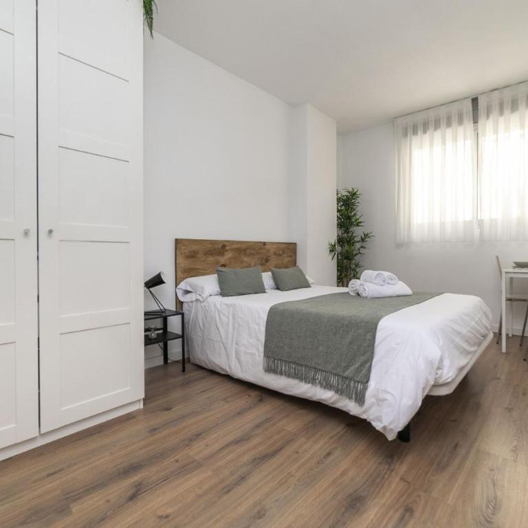 Classy III - Ferga Suites - Deluxe King Studio - 13