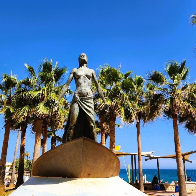 Stunning Fuengirola Gem with city and sea views - Apartamento de 2 dormitorios - 24