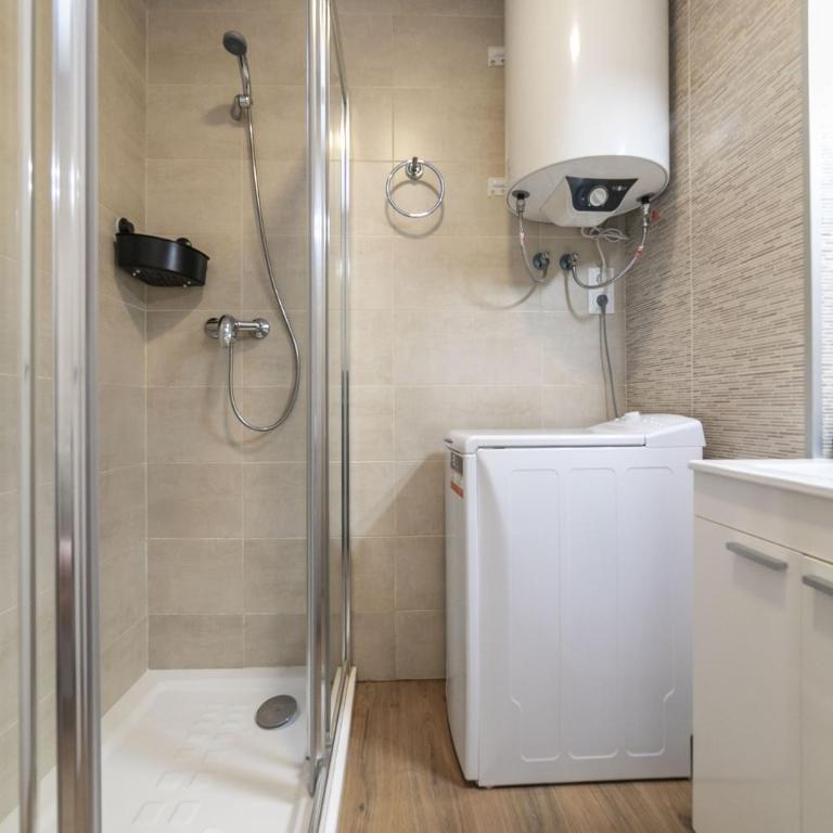 Classy III - Ferga Suites - Deluxe King Studio - 24