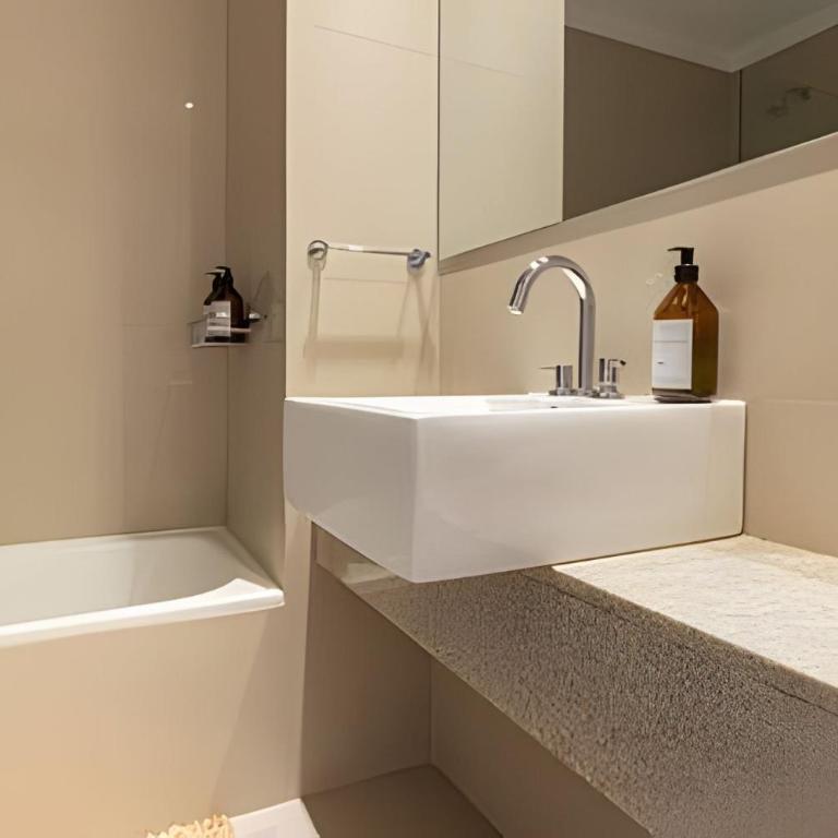 Dorrego Palace in Heart of Palermo Hollywood - Two-Bedroom Apartment - 39