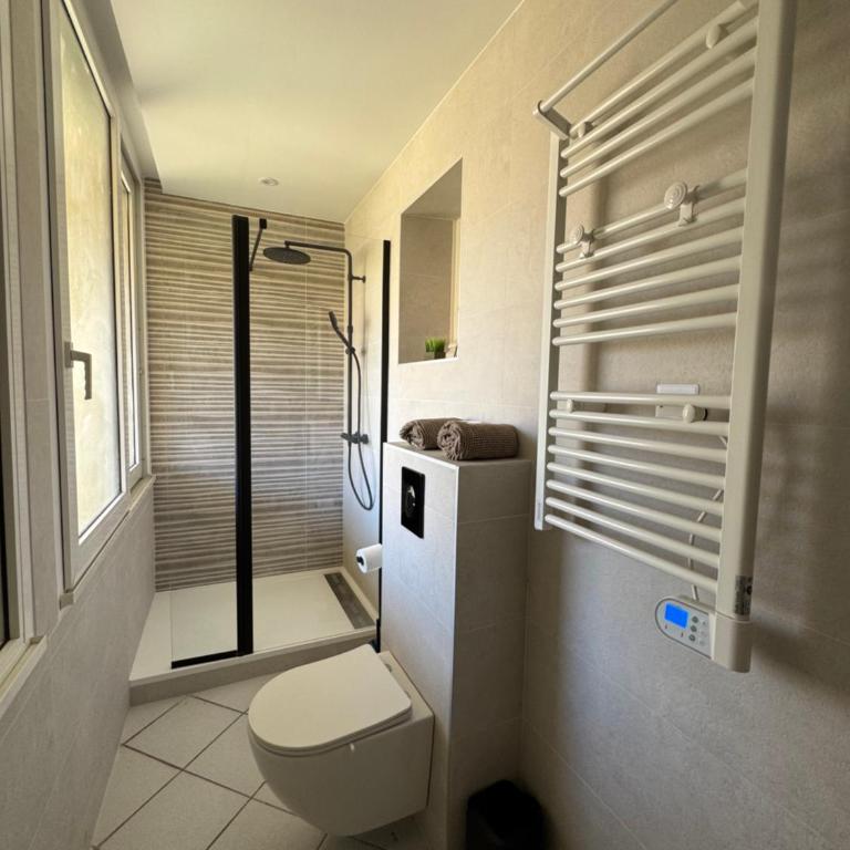 Front de mer 100m2 Vue magnifique, balcon, jardin, garage - Three-Bedroom Apartment - 10