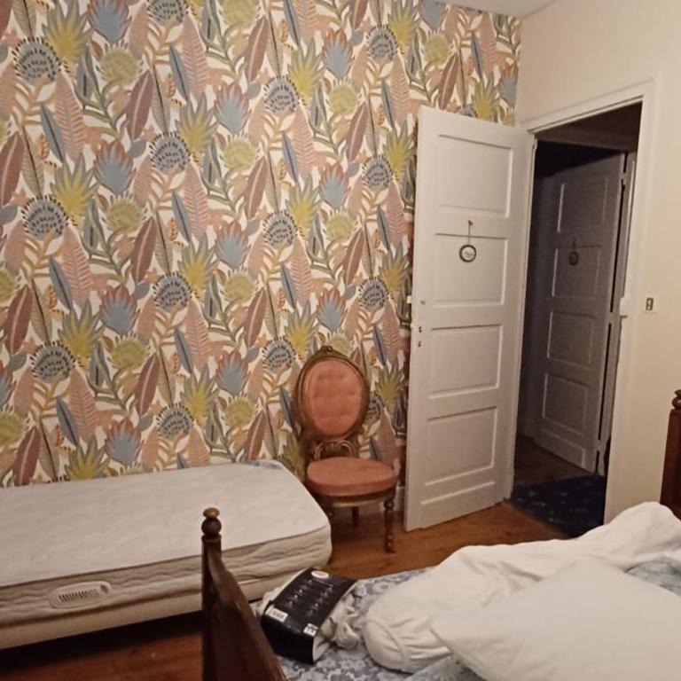 Chez Virginie - chambre du Bourg - Chambre Quadruple avec Salle de Bains Privative - 18