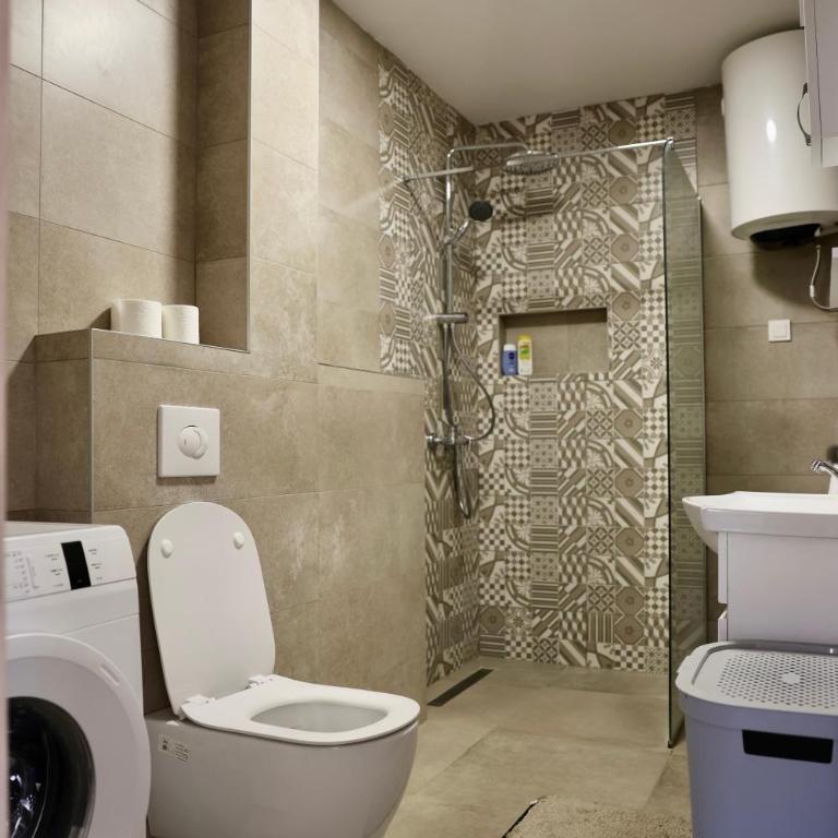 Little Sunshine - One-Bedroom Apartment - 2