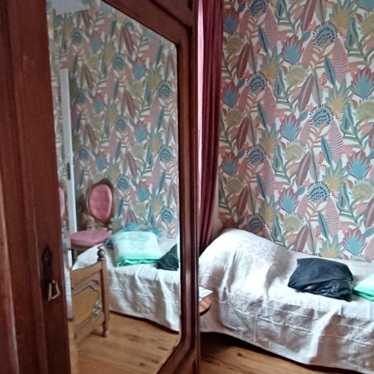 Chez Virginie - chambre du Bourg - Chambre Quadruple avec Salle de Bains Privative - 24